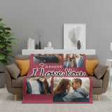 plaid couple personnalisé sur un canapé