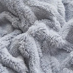 plaid gris et blanc